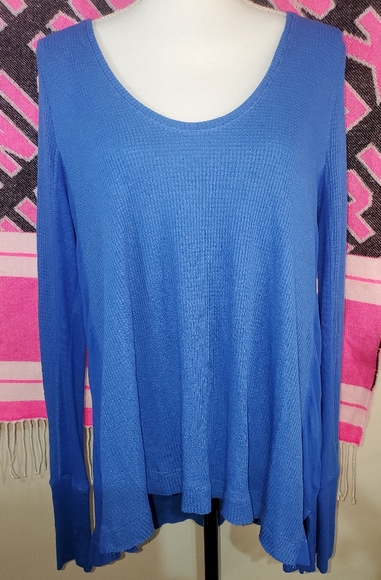 NWT Free People Cobalt Blue High Low Thermal with Thumb Holes Size Small - Picture 2 of 10